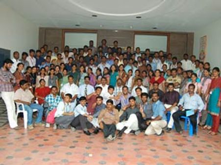 கிருஷ்ணவேணி பஞ்சாலை படத்தை மார்க்கெட்டிங் செய்யும் எம்பிஏ மாணவர்கள்!!