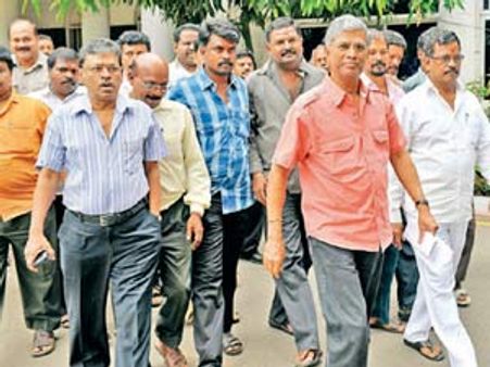 தயாரிப்பாளர்கள் சங்கத்தில் ரூ.1.80 கோடி ஊழல்... போலீஸ் கமிஷனரிடம் பரபரப்பு புகார்!