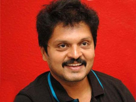 நடிகர் கரணின் தந்தையிடம் வீடுபுகுந்து சங்கிலி பறிப்பு