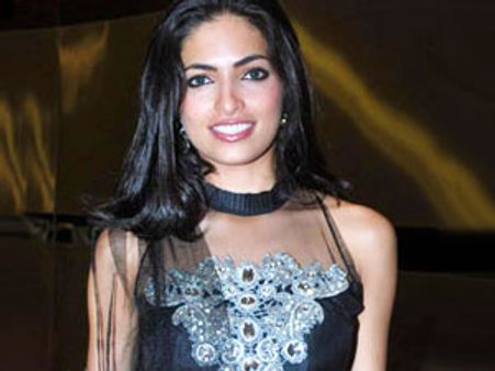 பில்லா 2 நாயகி ஹூமா நீக்கம் - அஜீத் ஜோடி பார்வதி ஓமண குட்டன்!