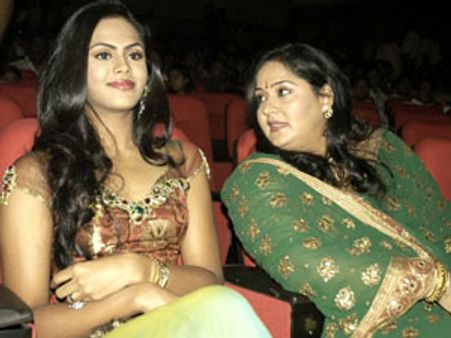 கார்த்திக் மகனுடன் என் மகள் இணைந்து நடிக்கவில்லை-ராதா