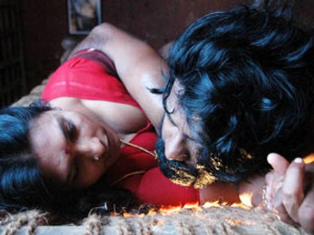 செக்ஸ், வன்முறை.... 'உயிரின் எடை 21 அயிரி'க்கு 41 வெட்டு!