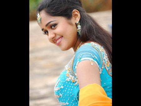 தொட்டாச் சிணுங்கி' அனன்யா!