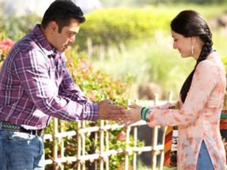 வசூல் அதிகமாயிடுச்சி... நன்கொடை கேட்டு நச்சரிக்கிறாங்க! - இயக்குநர் சித்திக்