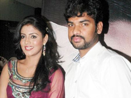 தயாரிப்பாளரிடம் சம்பளத்தை திருப்பித் தந்த விமல்!