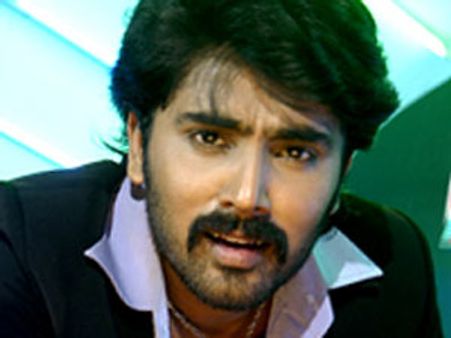 மேலும் ஒரு கன்னட நடிகர் மீது மனைவி வரதட்சணை புகார்