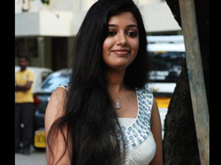 சாயா சிங்கின் 'மகா நட்புக் கோட்டை'!