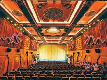 தீபாவளிக்கு 5 ஷோ- தியேட்டர்களுக்கு அனுமதி- கட்டணக் கொள்ளை தடுக்கப்படுமா?