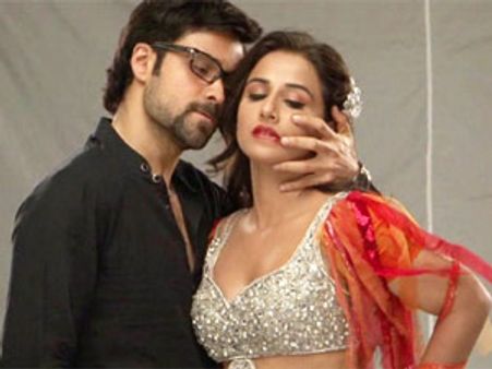 சில்க் வாழ்க்கையை அனுமதியின்றி படமாக்குவதா? - இந்திப் பட தயாரிப்பாளருக்கு நோட்டீஸ்