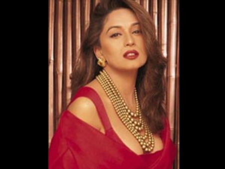 முதுமையைப் பார்த்து பயமில்லை, இயற்கை தானே: மாதுரி தீக்ஷித்