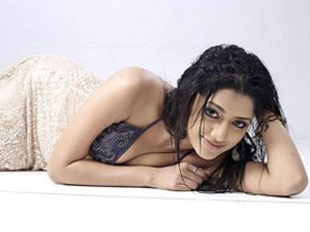 மம்தாவுக்கு 11-11-11-ல் நிச்சயதார்த்தம்!