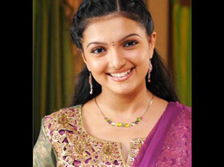 பாட சான்ஸ் குடுப்பீங்களா? சரண்யா மோகன்