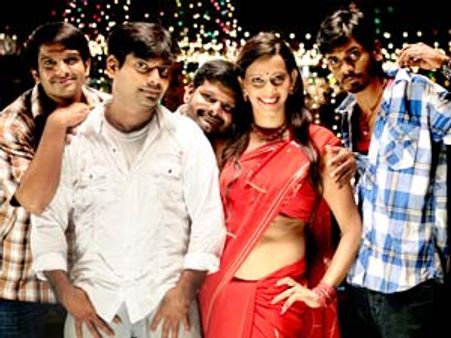 பெண்கள் மனநல விடுதிகளில் நடக்கும் பாலியல் அக்கிரமங்களை சொல்லும் ‘மயங்கினேன் தயங்கினேன்’