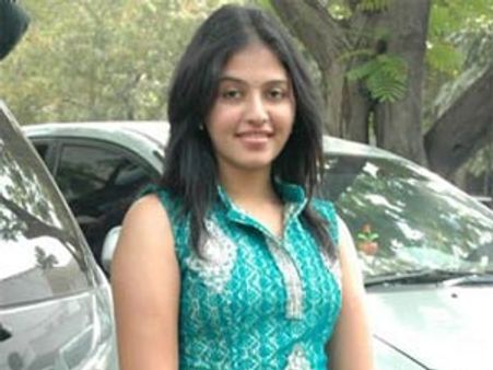 கே.ஆர்.விஜயா, குஷ்பு பாணியில் அஞ்சலி