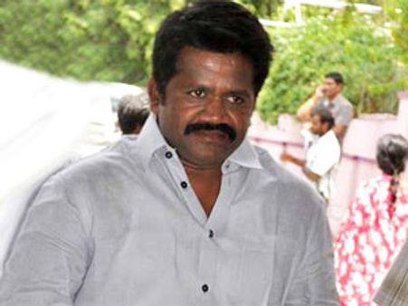 பொய் வழக்கு போட்டுட்டாங்க-நடிகர் ஜே.கே. ரித்தீஸ்