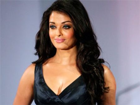 ஐஸ்வர்யா ராய் மகளுக்கு செல்லப் பெயர் 'பேட்டி பி'!