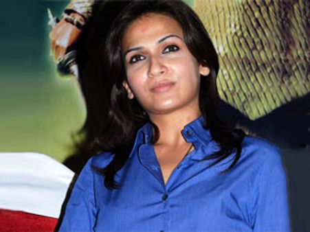 கோச்சடையான் தொடங்க ரஜினியின் உடல்நலம் காரணமல்ல!! - சௌந்தர்யா