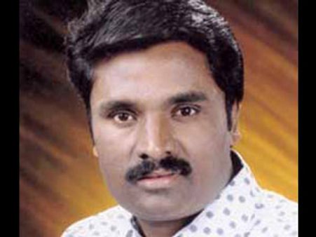 தயாரிப்பாளர் புகார்... பிரபல விநியோகஸ்தர் மதுரை அன்பு கைது