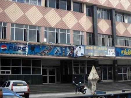 முல்லைப் பெரியாறு- கேரளாவைக் கண்டித்து தமிழகத்தில் தியேட்டர்கள் மூடப்படுகின்றன