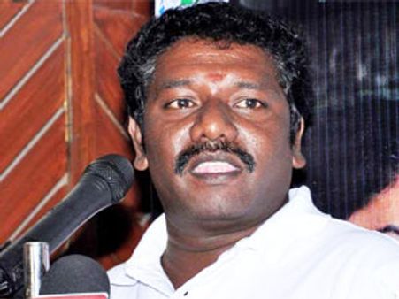 ரஜினி குடும்பத்துக்கு கண்டனம் - பிறந்த நாள் விழாவில் பரபரப்பு