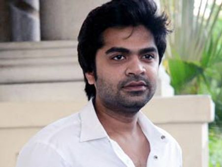 அரை மணி நேர தம்... பல மணி நேர கேரவன் தூக்கம்... புகைப்படக்காரரை காக்க வைத்து விரட்டிய சிம்பு!