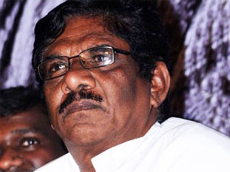 'மக்கள் பணத்தைச் சாப்பிடும் திரைத் துறையினர் முல்லைப் பெரியாறுக்காக ஏன் குரல் கொடுக்கவில்லை?'