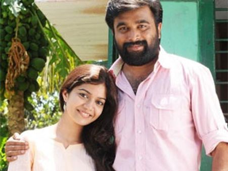 ப்ரியதர்ஷன் உதவியுடன் இந்திக்குப் போகிறது 'போராளி'!