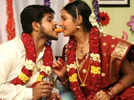 'ஆயிரம் முத்தங்களுடன் தேன்மொழி'க்காக காமத்துப் பாலில் ஒரு டூயட்!