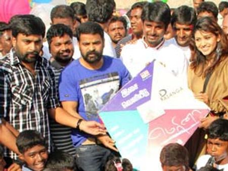 கடற்கரையில் நடந்த 'மெரினா' இசை வெளியீடு!