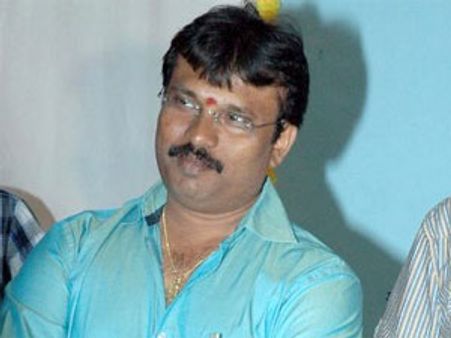 தானே புயலால் பாதிக்கப்பட்ட கடலூர், புதுவை மக்களுக்கு உதவுங்கள்! - இயக்குநர் பேரரசு