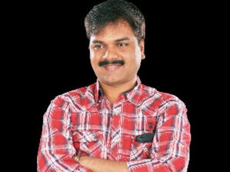 கொலவெறி பத்தி என்கிட்ட ஏன் கேக்குறீங்க? - கவிஞர் விவேகா