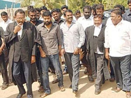 இறையாண்மைக்கு வழக்கு: ராமேசுவரம் கோர்ட்டில் சீமான், அமீர் ஆஜர்