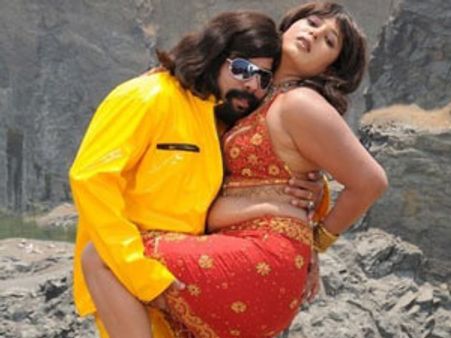 உலக நாயகனுடன் ஒரு போட்டோ..புளகாங்கிதத்தில் 'பவர் ஸ்டார்'!!!