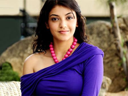 முதல்ல சூர்யா, இப்ப விஜய், எப்பூடி...காஜல் குஷி!