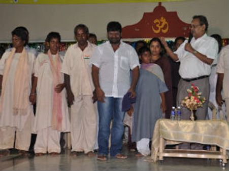 மனநலம் குன்றிய மாணவர்களின் பராமரிப்பு செலவை ஏற்ற கஞ்சா கருப்பு!