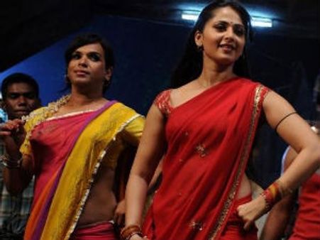 திருநங்கைக்கு வாய்ப்பு தேடும் அனுஷ்கா!