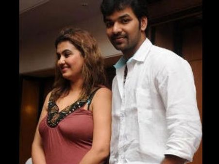 டப்பிங் உரிமையை விற்று ஏமாற்றி விட்டார்-தயாரிப்பாளர் மீது சோனா புகார்!