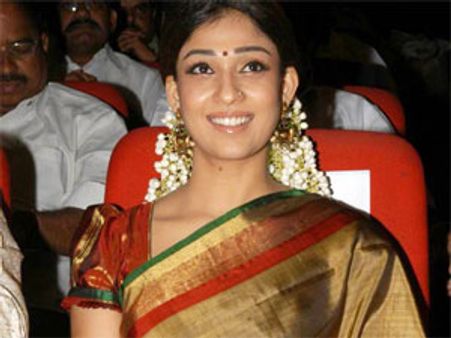 ஜெயலலிதாவுடன் நயன் சந்திப்பு-ரூ.5 லட்சம் 'தானே' நிதி