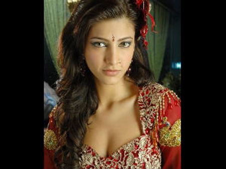 பிரதமரின் விருந்துக்கு 'கொலவெறி' நாயகி ஸ்ருதிக்கும் அழைப்பு