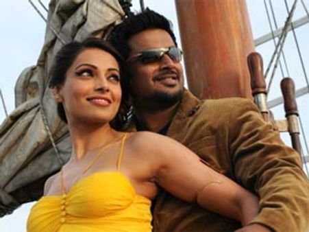 படத்திற்கு தேவைப்பட்டால் தெருவில் நிர்வாணமாகவும் ஓடுவேன்: மாதவன்