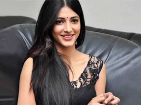 தீரா தாகம் இருந்தால் தான் ஜெயிக்க முடியும்: ஸ்ருதி