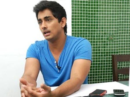 காதல்ன்னா தையா, தக்கான்னு குதிக்கும் சித்தார்த்