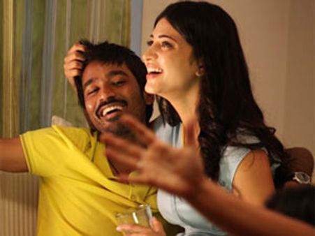 தனுஷின் '3' படம் ஒரு ஏரியா மட்டுமே ரூ.3 கோடிக்கு விற்பனை - ஆந்திராவில் சாதனை!