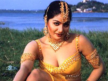 நடிகை அல்போன்சா முன்ஜாமீன் கேட்டு மேல்முறையீட்டு மனு!