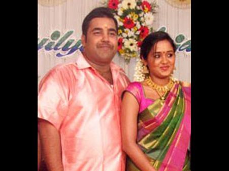 வீட்டுக்கு வந்த 'மாஜி' ஆஞ்சநேயனை விரட்டியடித்த அனன்யா குடும்பத்தினர்!