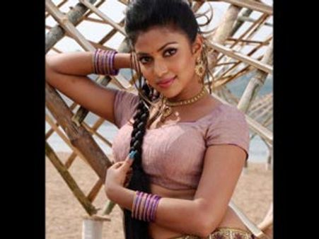 மோகன் லாலுடன் இணையும் அமலா பால்!