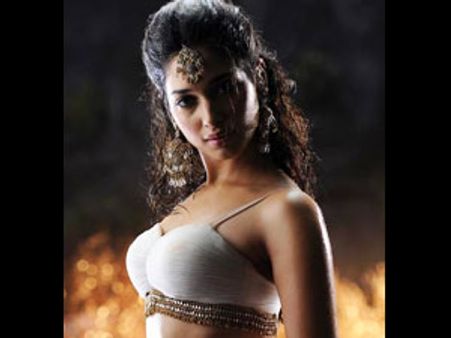 6 நாட்கள் ஷூட்டிஙகிற்கு 60 கேட்ட தமன்னா!