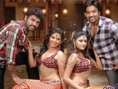 'கலகலப்பு' ஆனது மசாலா கபே!