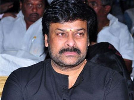 மேடம் நான் நடிக்கப்போகட்டுமா? சோனியாவிடம் பர்மிஷன் கேட்கும் சிரஞ்சீவி