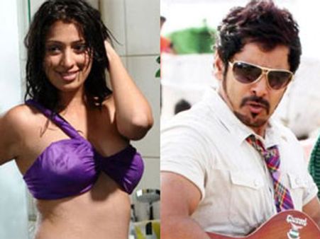 விக்ரமுடன் ஜோடி சேரும் லட்சுமி ராய்!